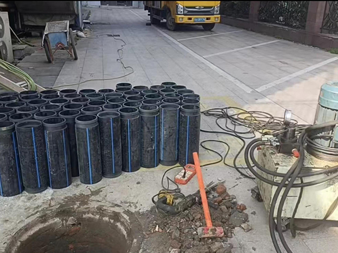 乌兰浩特PE置换管厂家 DN315置换管 非开挖管短管置换